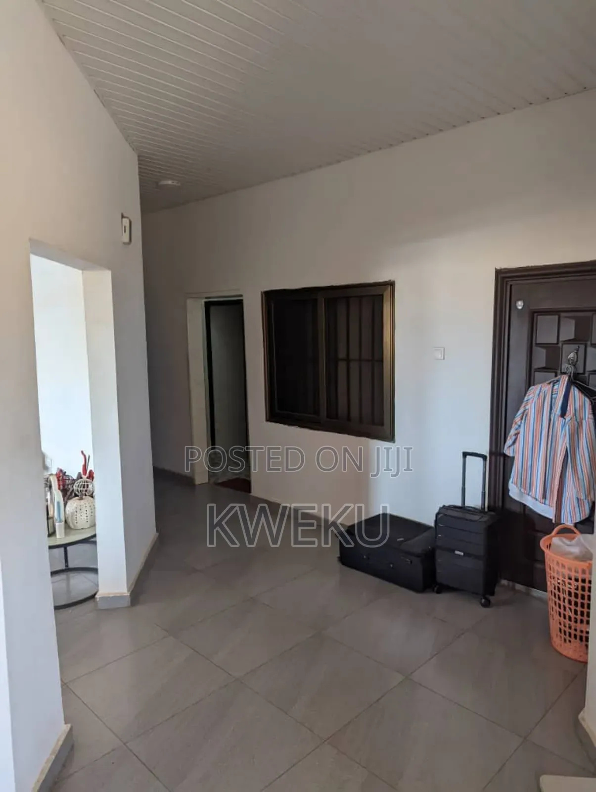 1bdrm Apartment in Estate Agency, Baatsona Total for rent