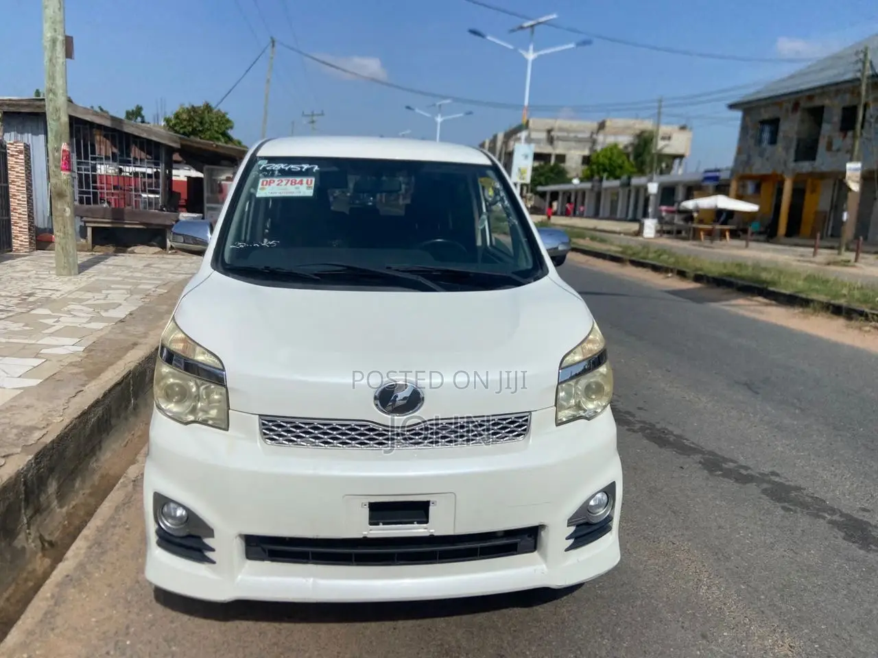 Toyota Voxy 2013 White