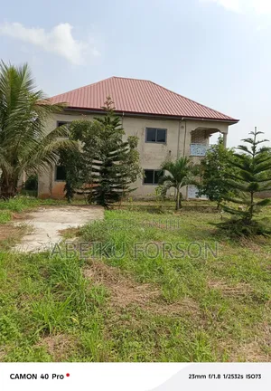 4bdrm Mansion in Owner, Aburi for sale