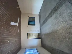 4bdrm Apartment in Dansoman-Karikari for rent
