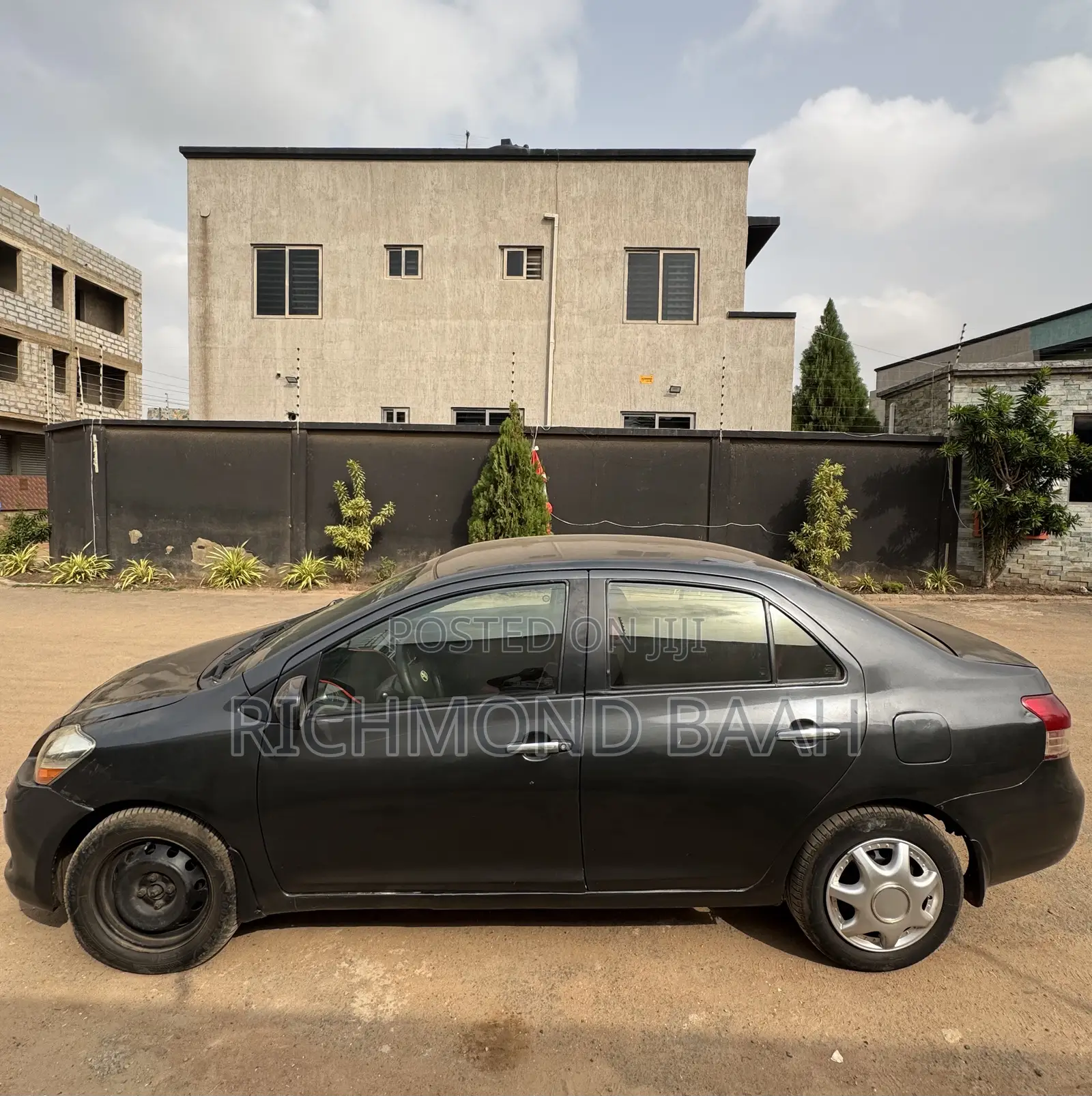 Toyota Yaris 2010 Purple