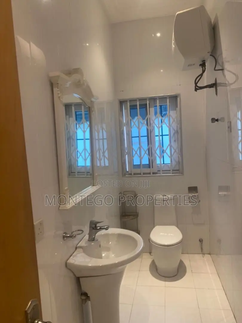 5bdrm House in East Legon, Accra- for rent