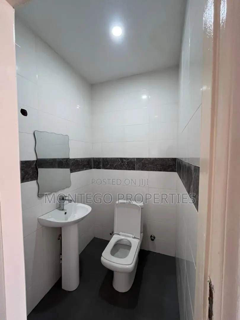 3bdrm House in East Legon, Adjiriganor for rent