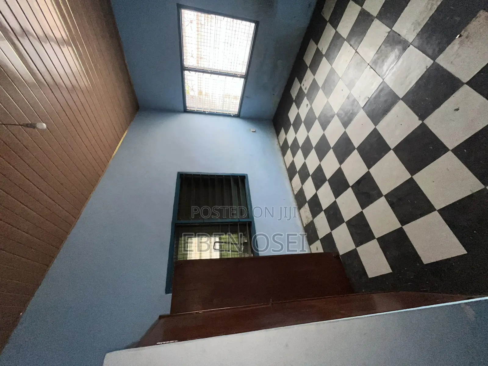 4bdrm Apartment in Dansoman-Karikari for rent