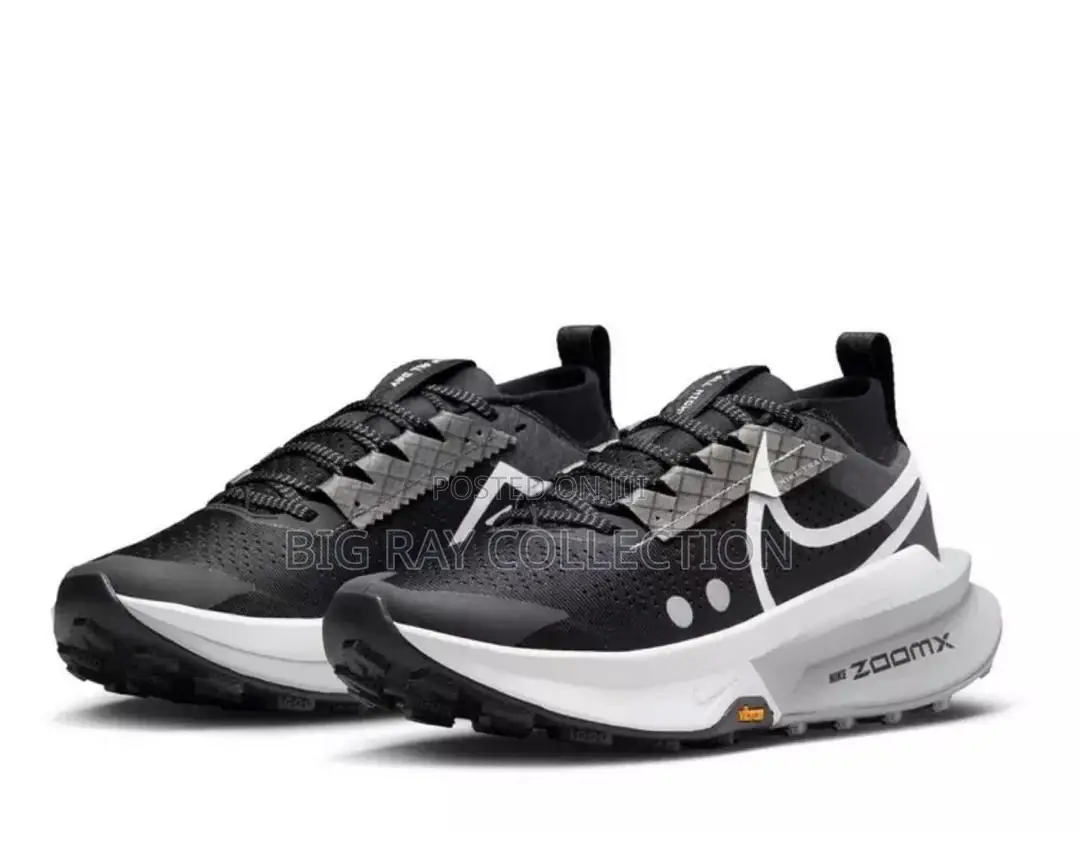 Zoomx Invincible Run 3 "Black/White" Sneaker