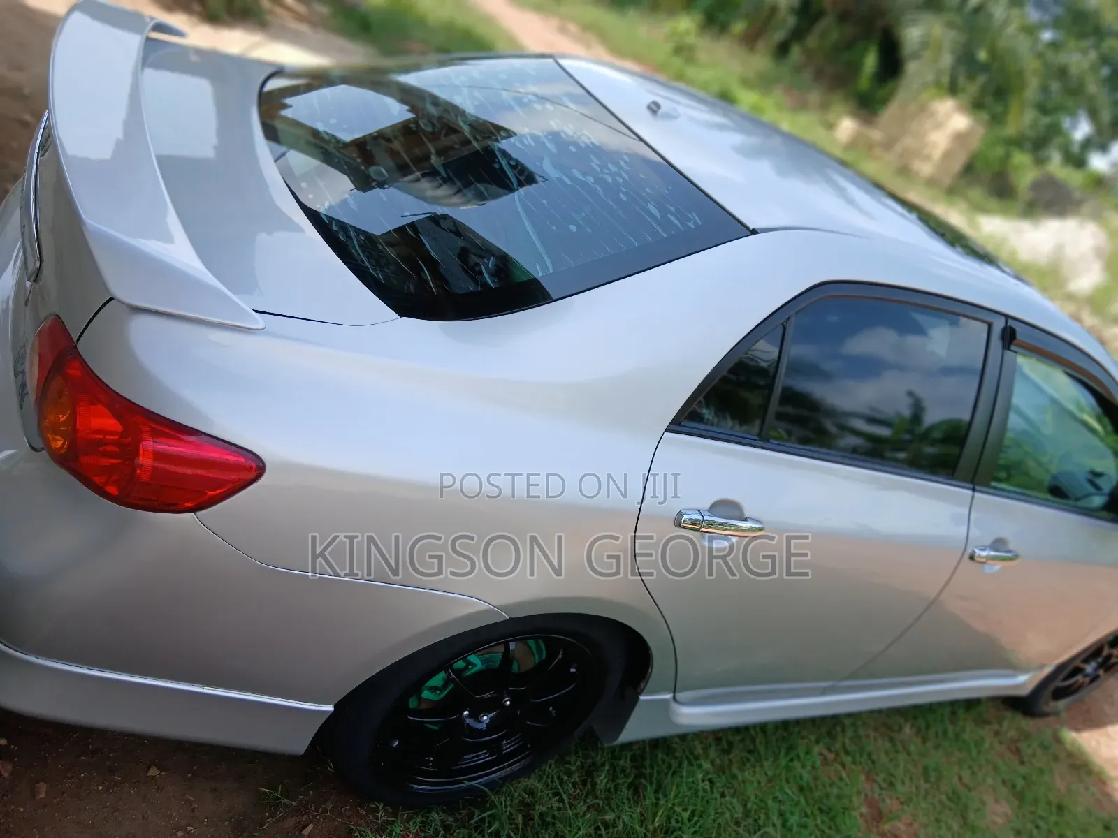 Toyota Corolla XLE 4dr Sedan (1.8L 4cyl 4A) 2010 Silver