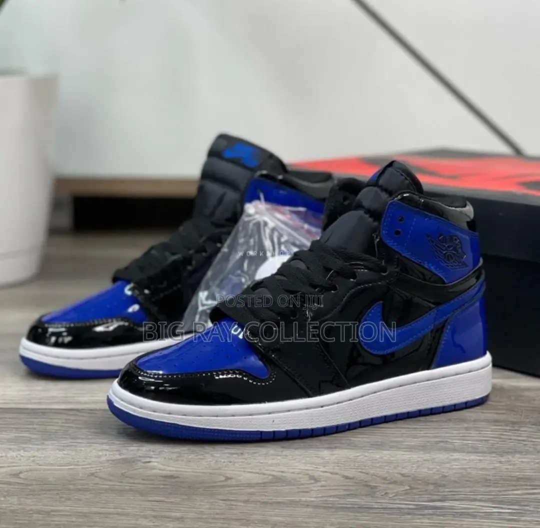Solid Jordan1 Blue and Black Mirror
