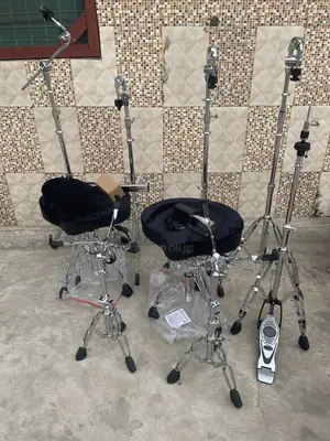 Drum Throne, Cymbals Stands, Hihats Stand