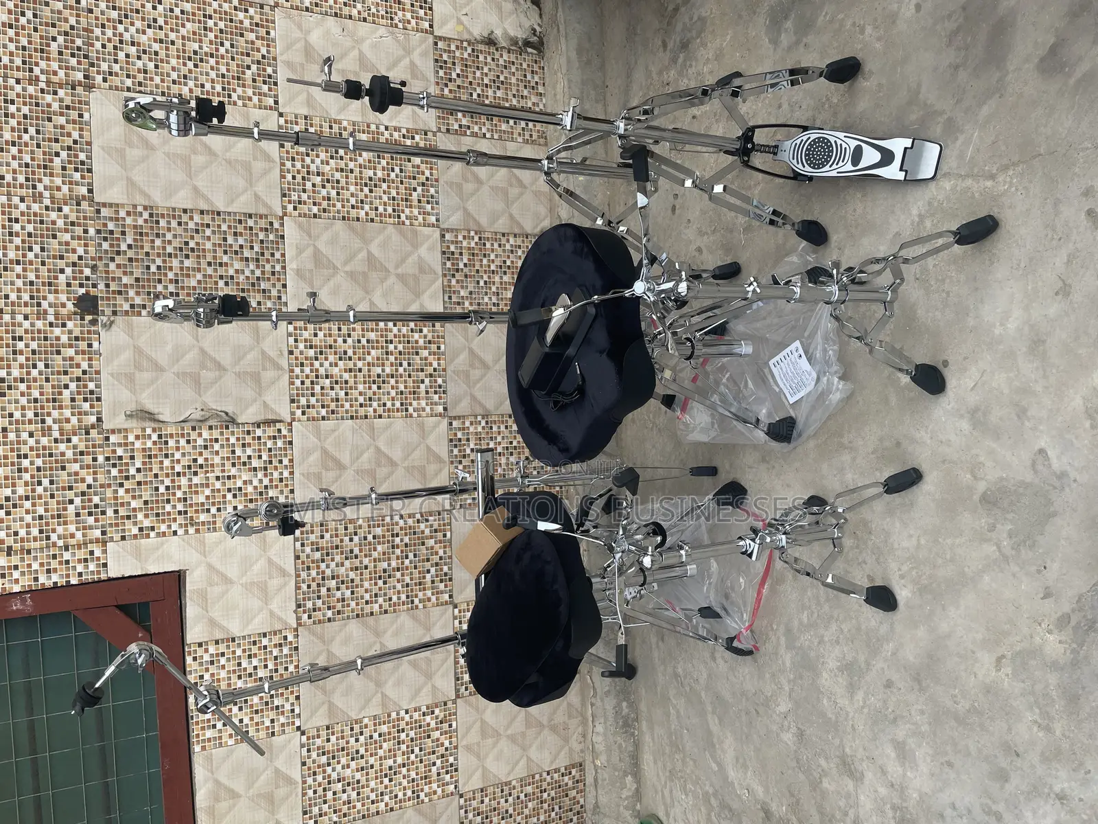 Drum Throne, Cymbals Stands, Hihats Stand