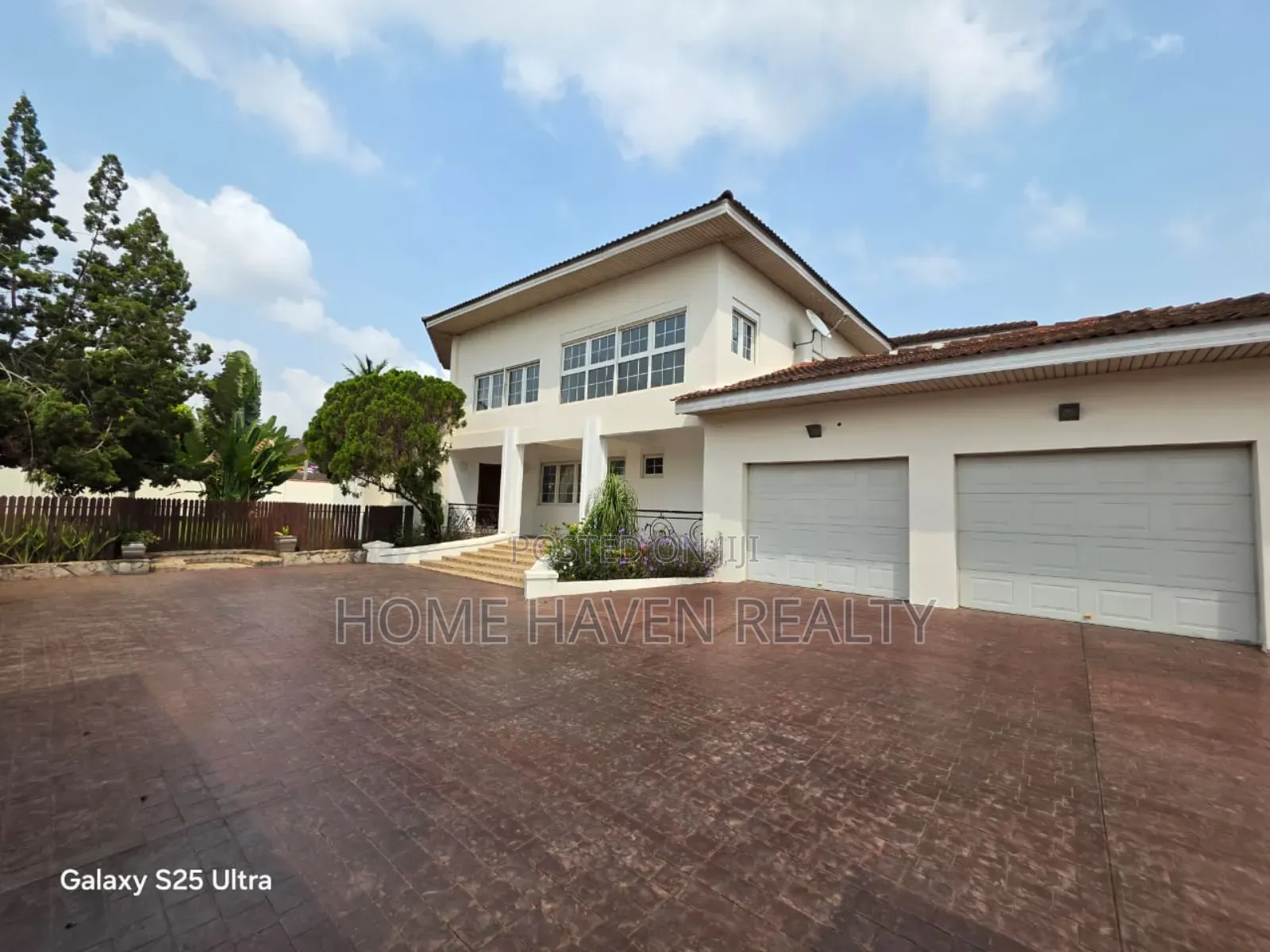 5bdrm House in East Legon, American House for rent