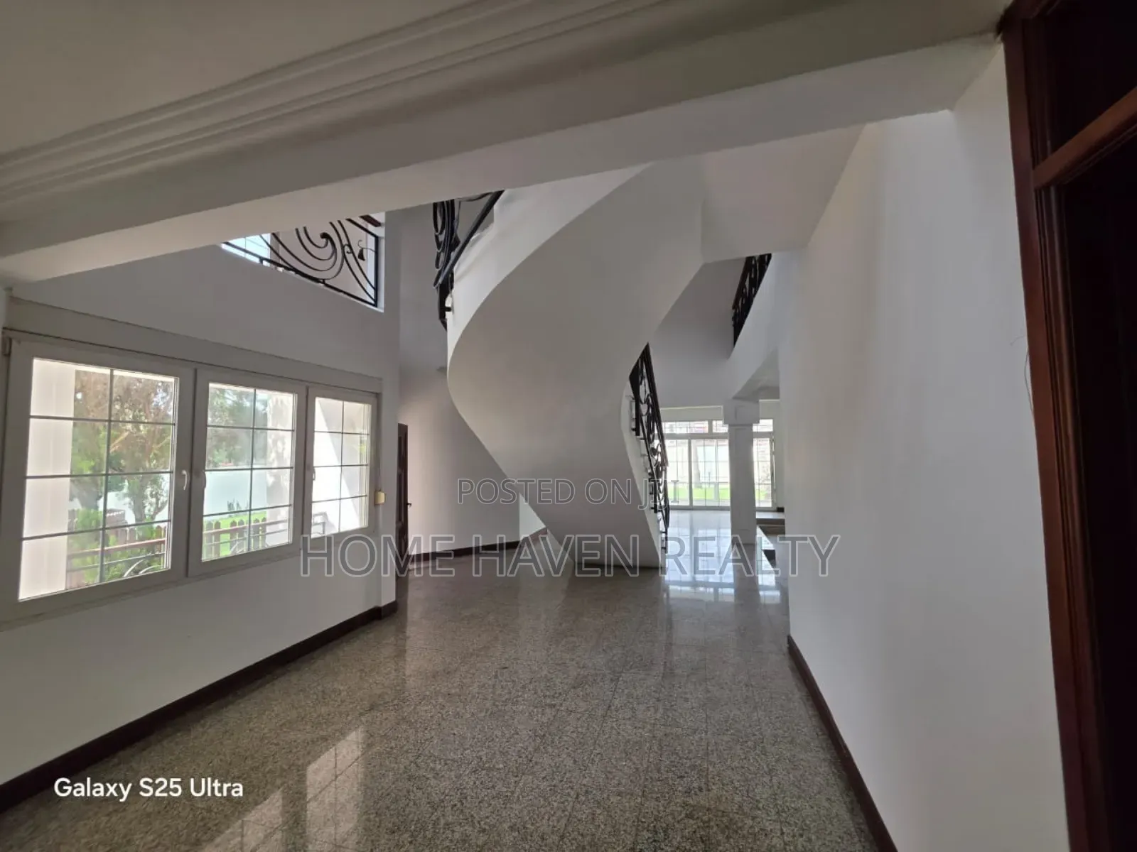 5bdrm House in East Legon, American House for rent