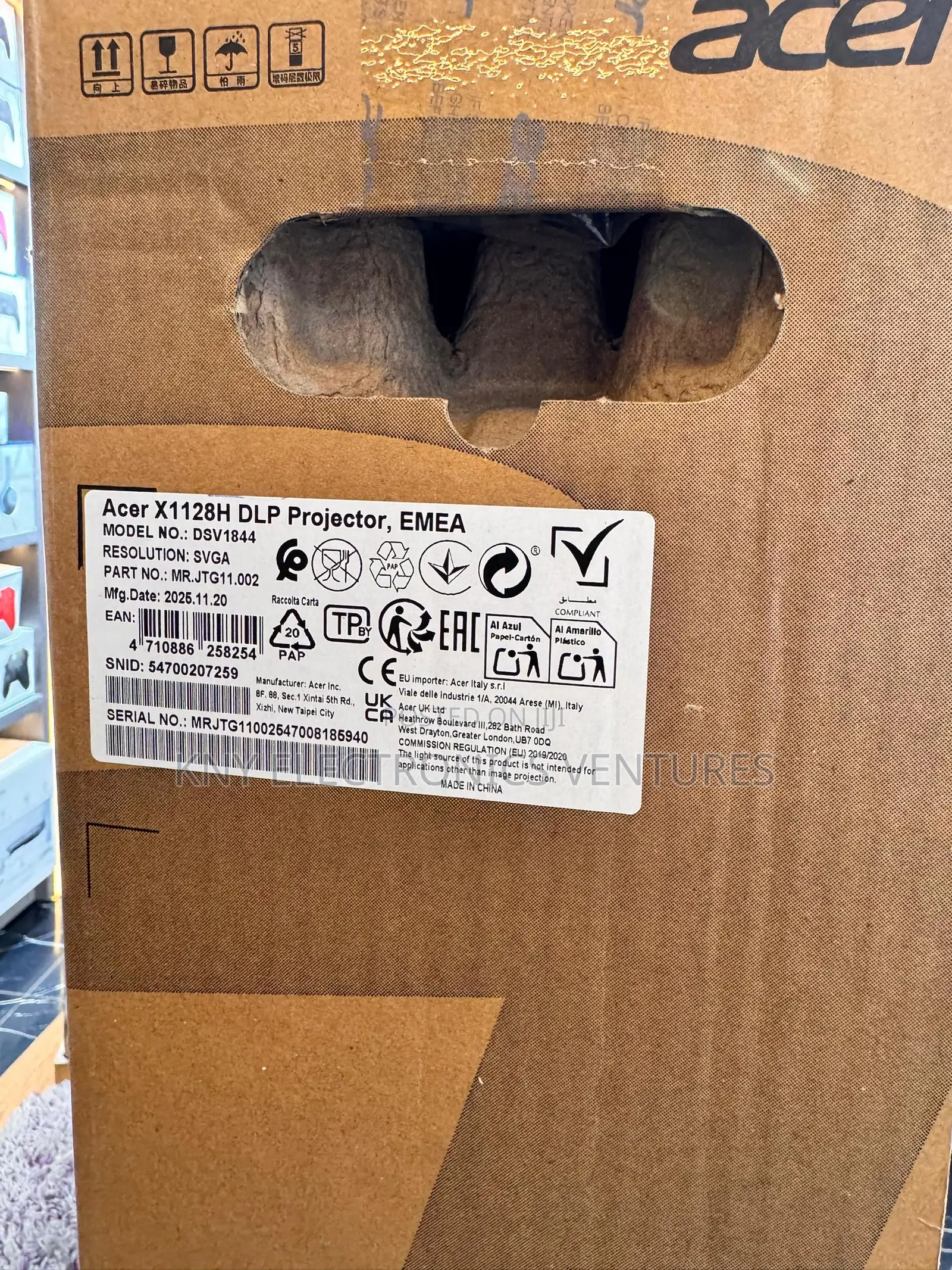 Acer X1128h DLP Projector