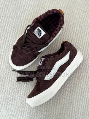 New Skull Vans Vine White