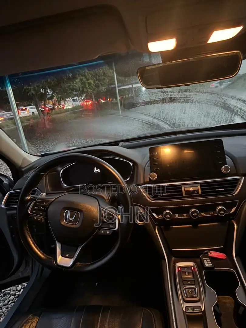 Honda Accord Touring 2.0T 2018 Silver