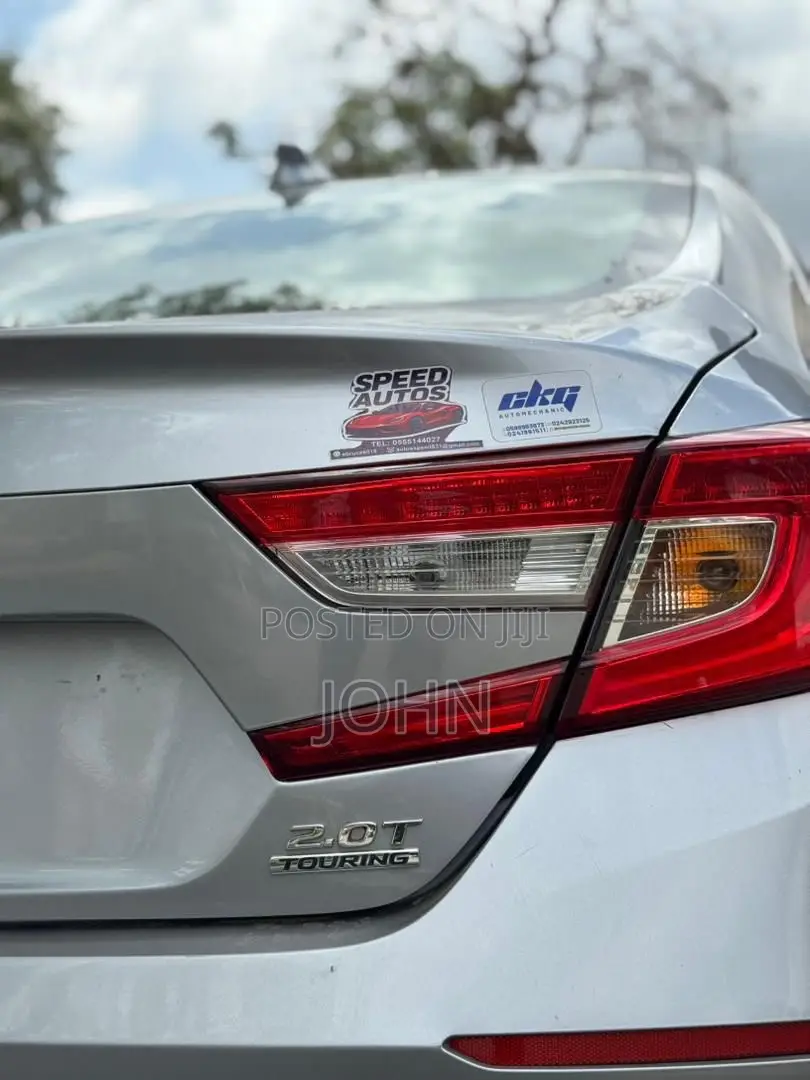 Honda Accord Touring 2.0T 2018 Silver
