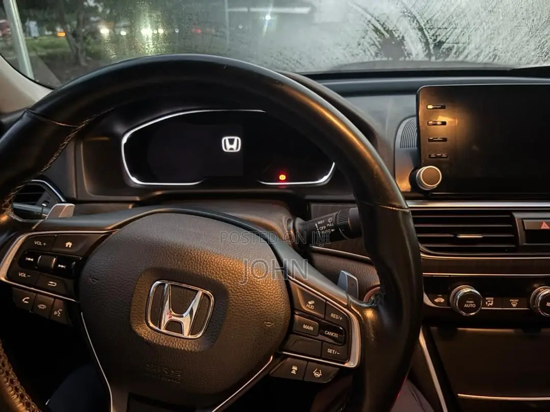 Honda Accord Touring 2.0T 2018 Silver