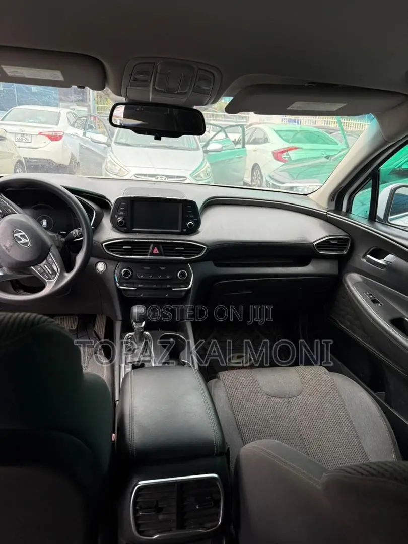 Hyundai Santa Fe 2019 White