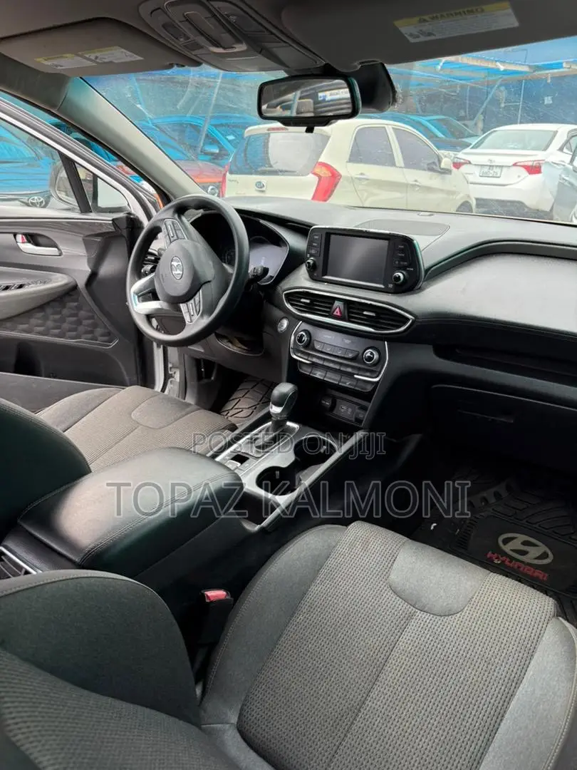Hyundai Santa Fe 2019 White