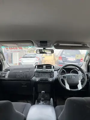 Toyota Land Cruiser Prado 2016 White