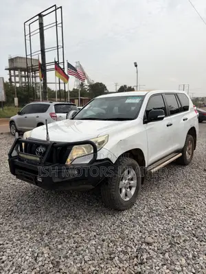 Toyota Land Cruiser Prado 2016 White