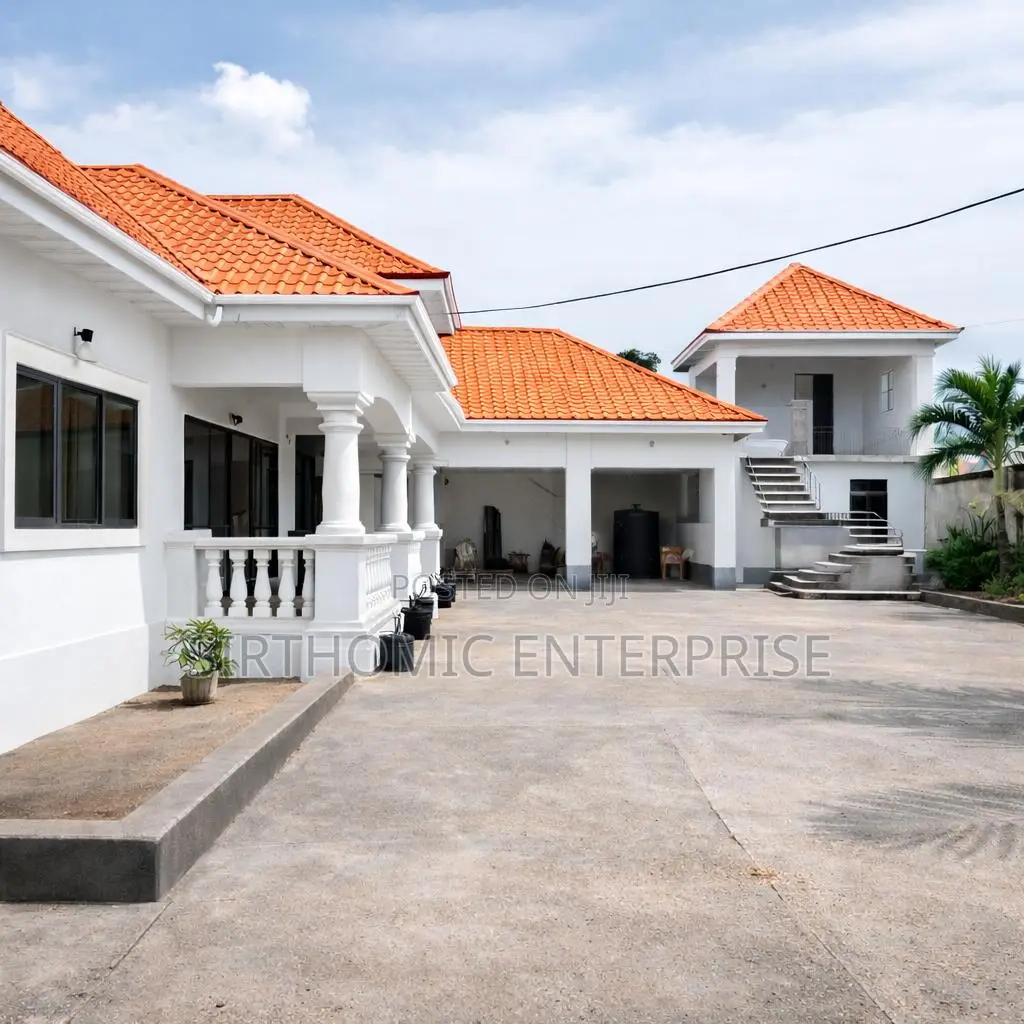 Furnished 6bdrm House in Nyankyereniase, Kumasi Metropolitan for sale