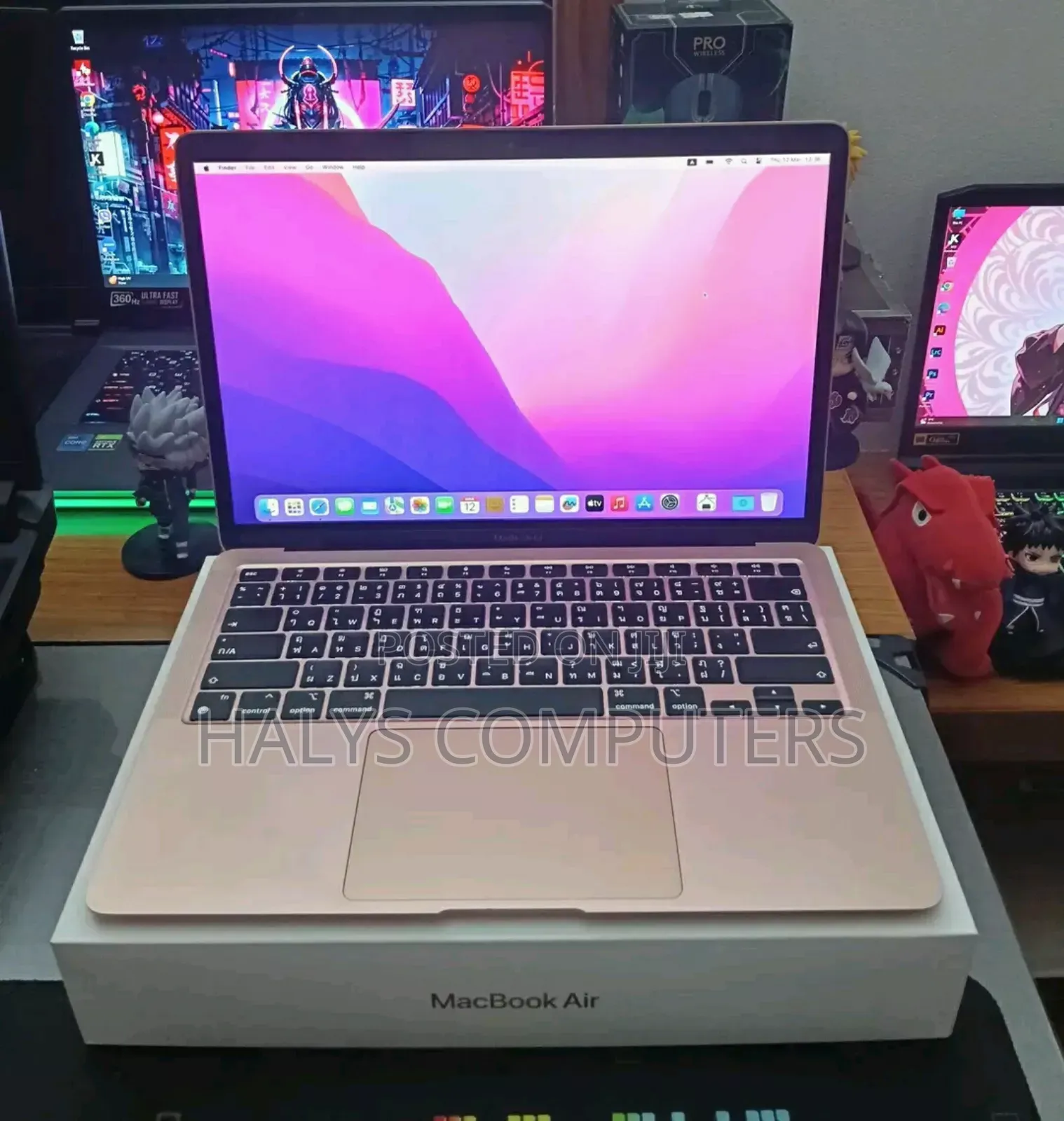 New Laptop Apple MacBook 2020 8GB Apple M1 SSD 256GB