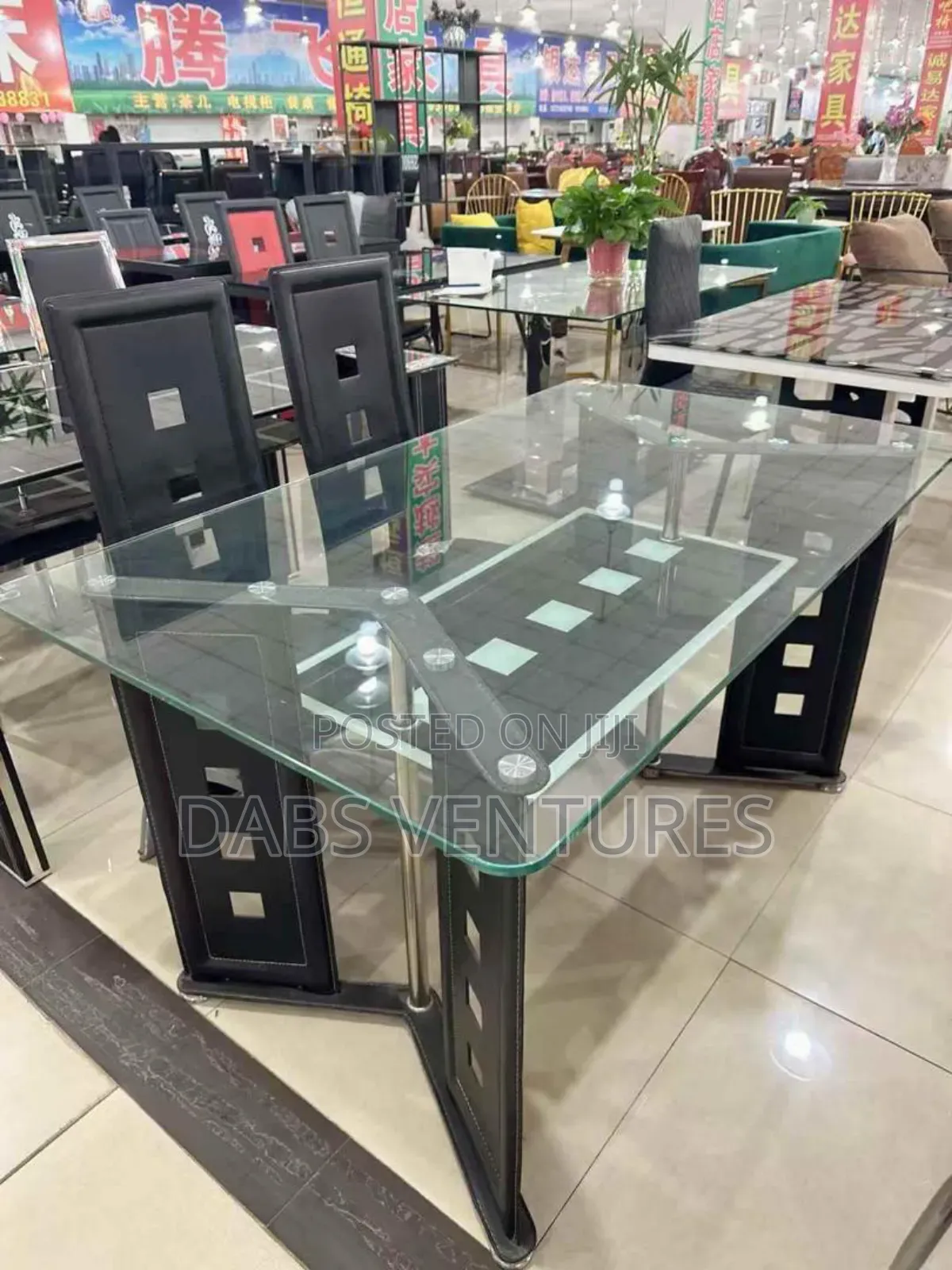 Modern Luxury 4-Seat Dining Table Set
