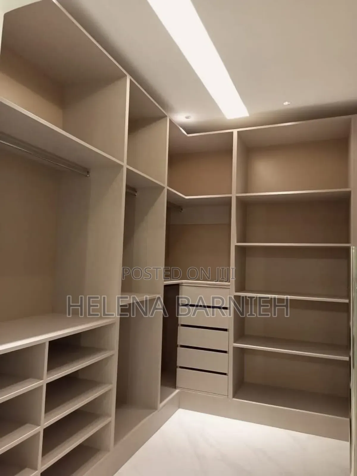 Furnished 4bdrm Apartment in Helena Estate Agency, Police Station