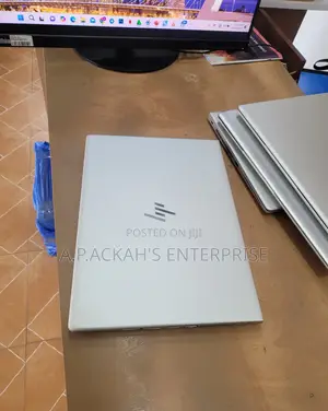 Laptop HP EliteBook 745 8GB AMD Ryzen 5 SSD 256GB