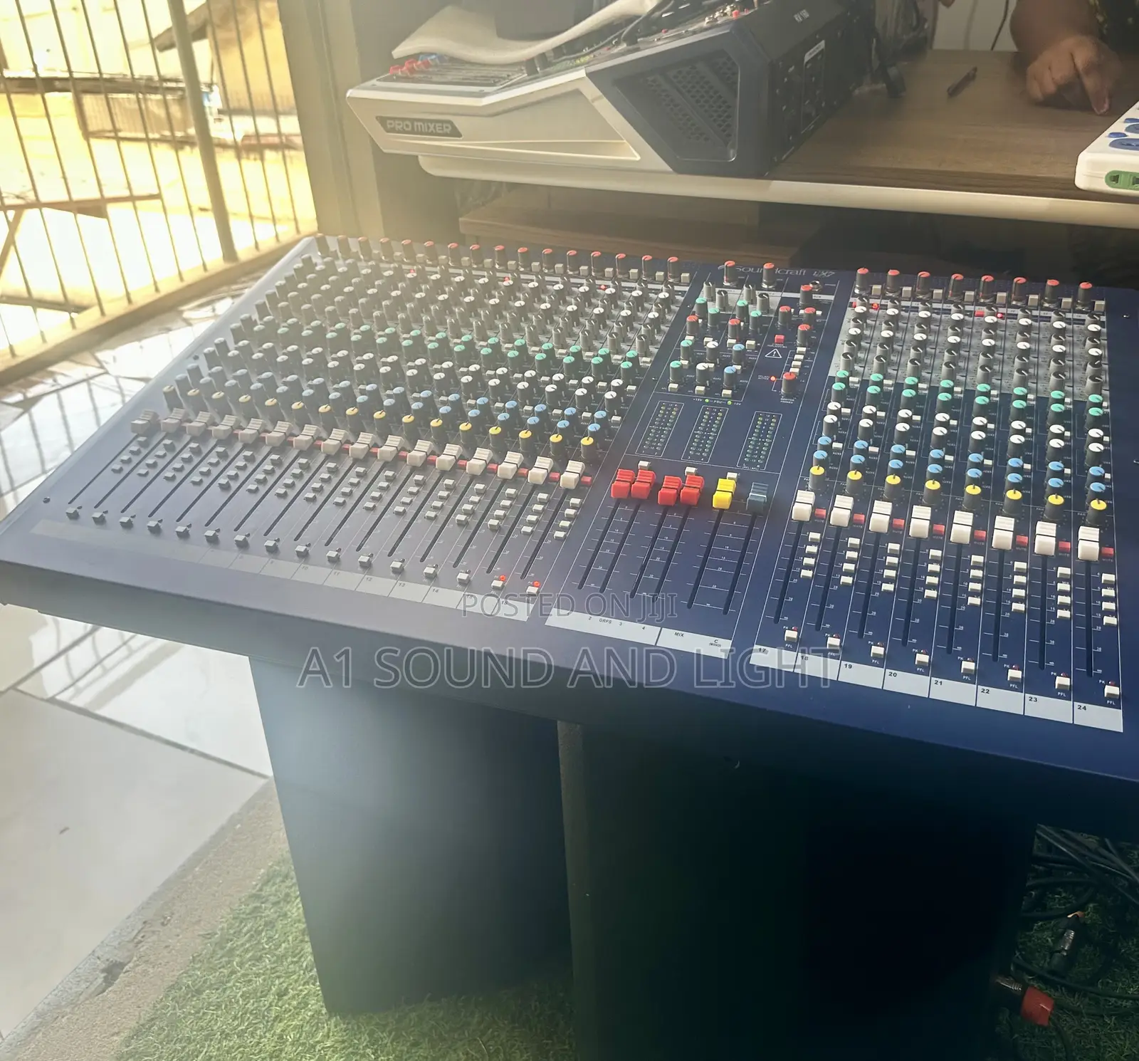 Soundcraft Lx7ii 24 Channels Mixer