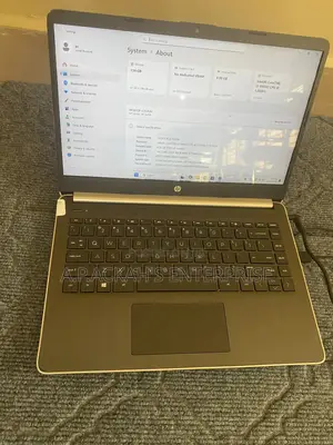 Laptop HP 14-dq2031tg 8GB Intel Core i3 SSD 256GB