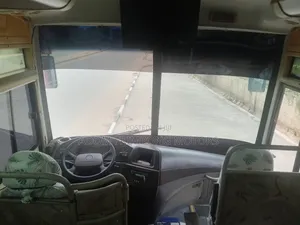 Bus 2010 Red