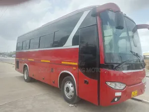Bus 2010 Red
