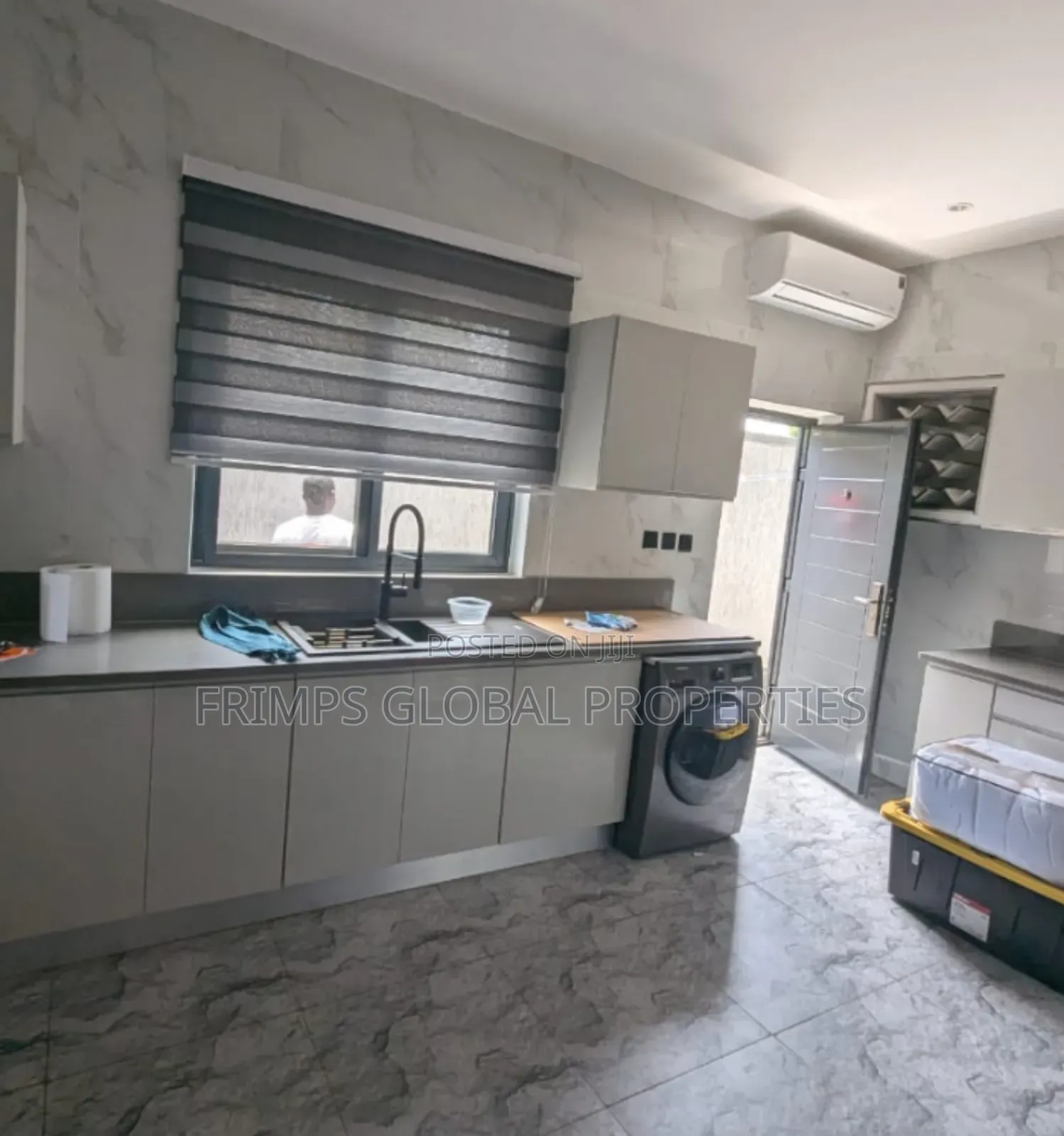 5bdrm House in Airport Residential Area for rent
