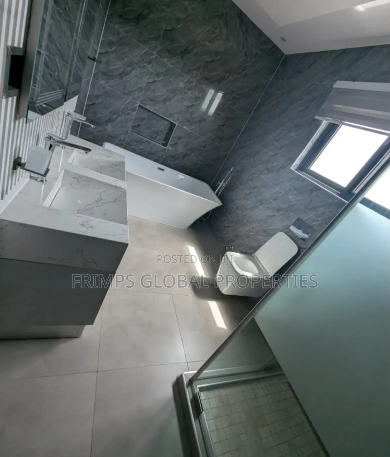 5bdrm House in Airport Residential Area for rent