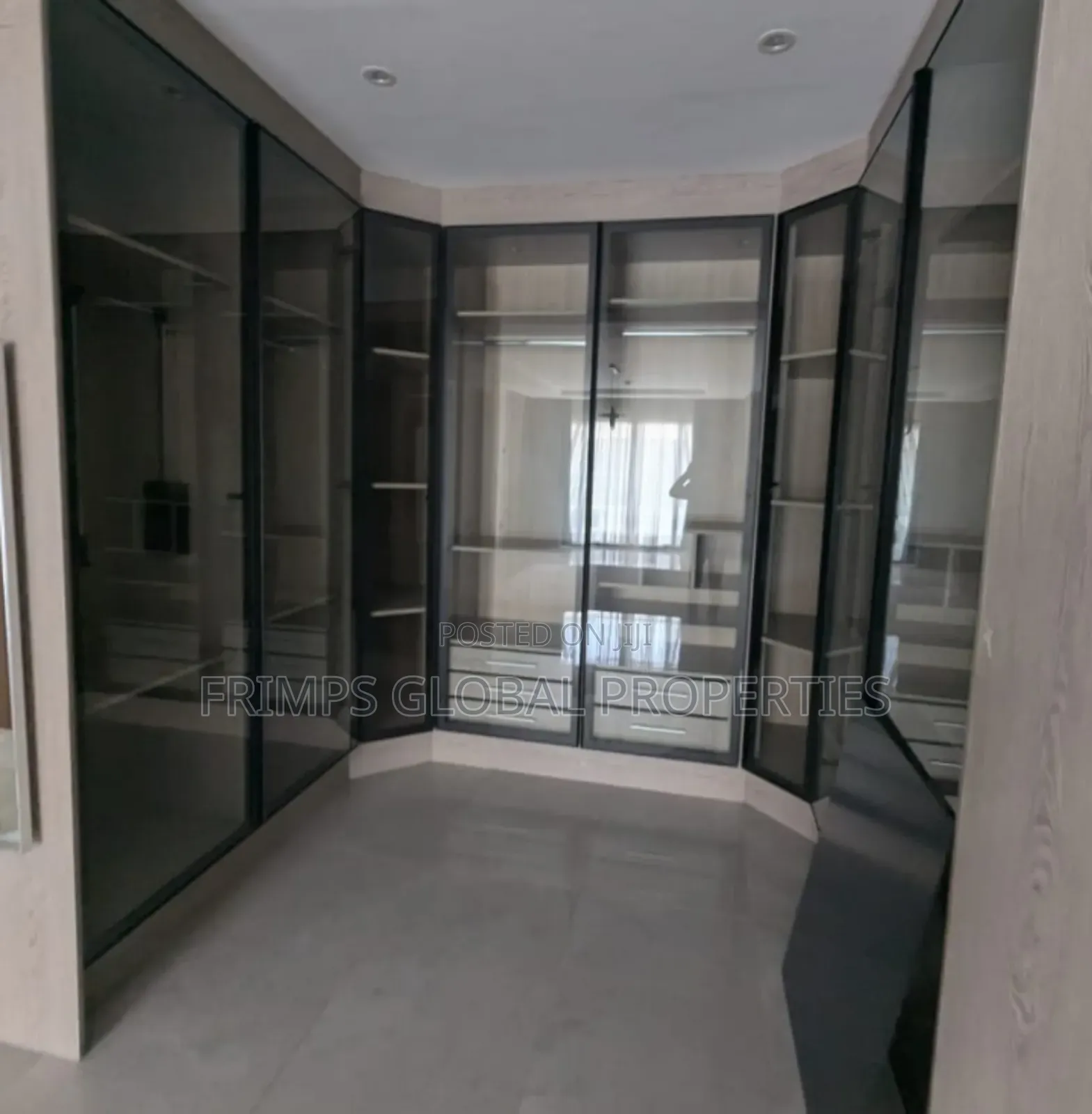 5bdrm House in Airport Residential Area for rent