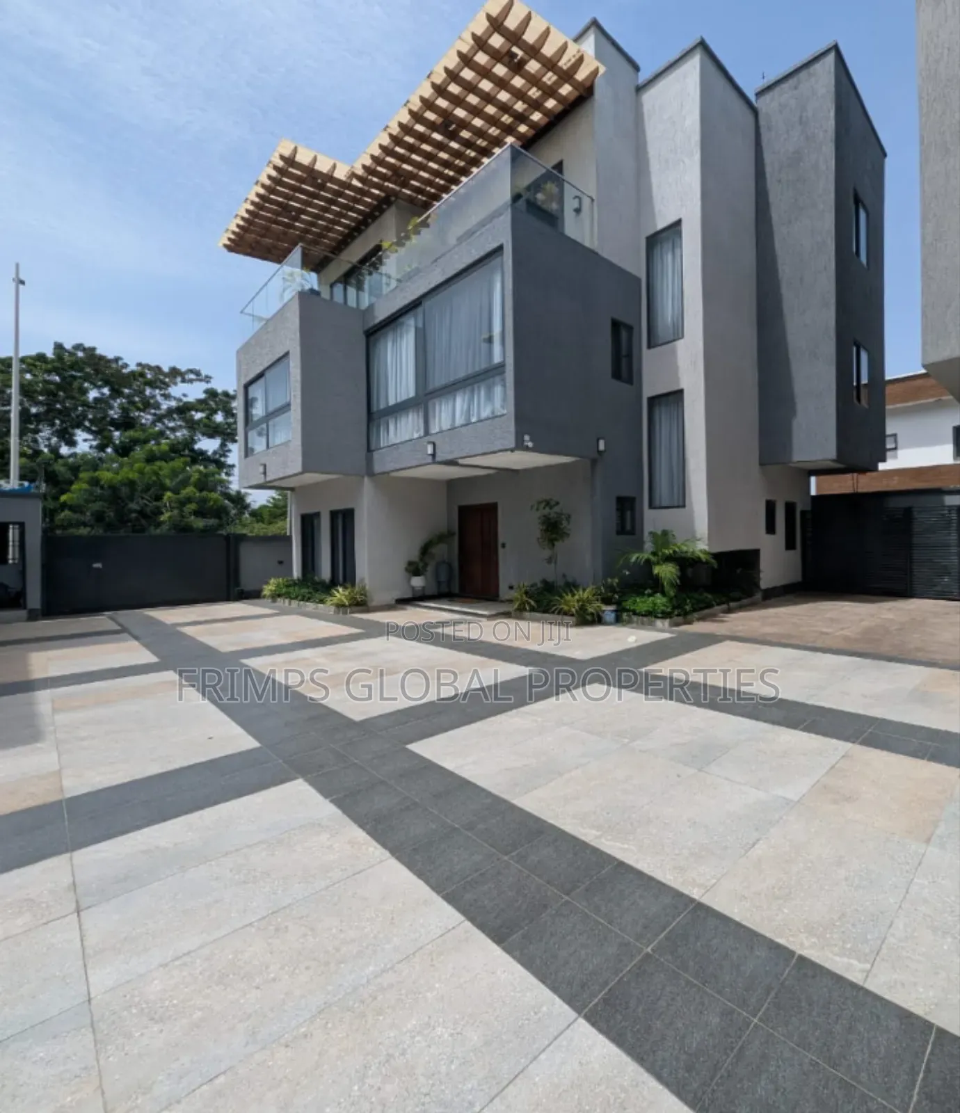 5bdrm House in Airport Residential Area for rent