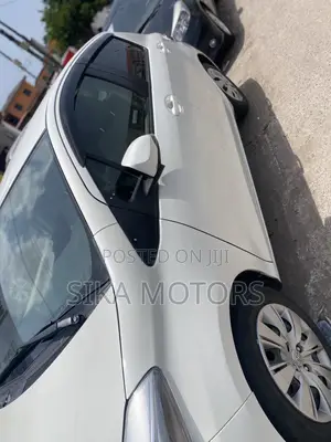 Toyota Yaris 2013 White