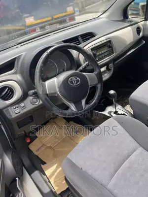 Toyota Yaris 2013 White