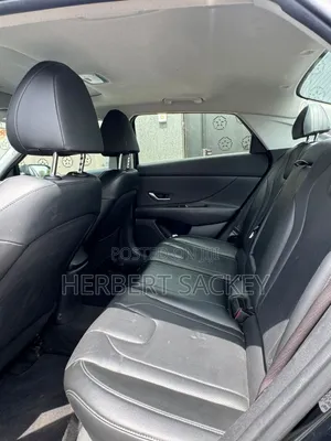 Hyundai Elantra Limited 2023 Black