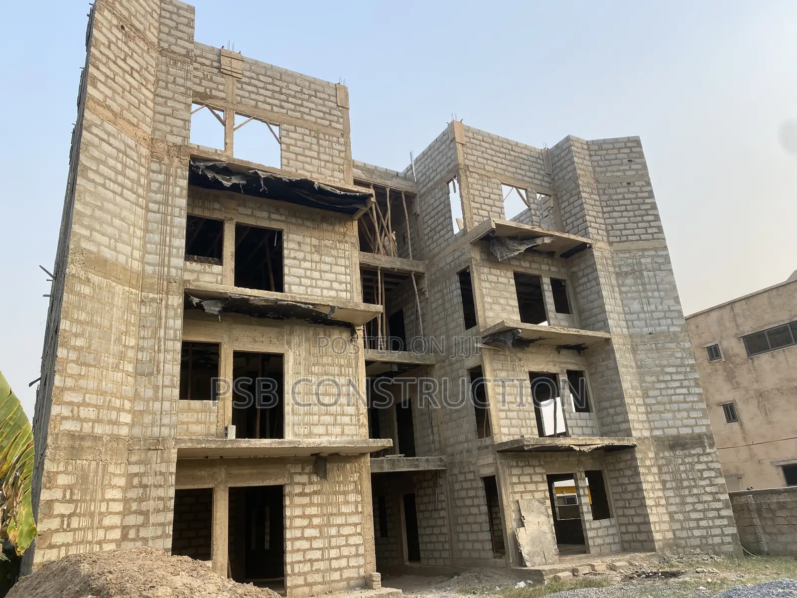 20bdrm Apartment in Psb Construction, Oyarifa for sale