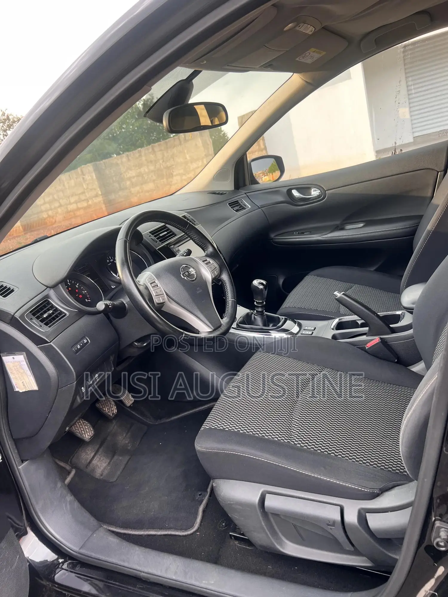 Nissan Pulsar 2016 Black