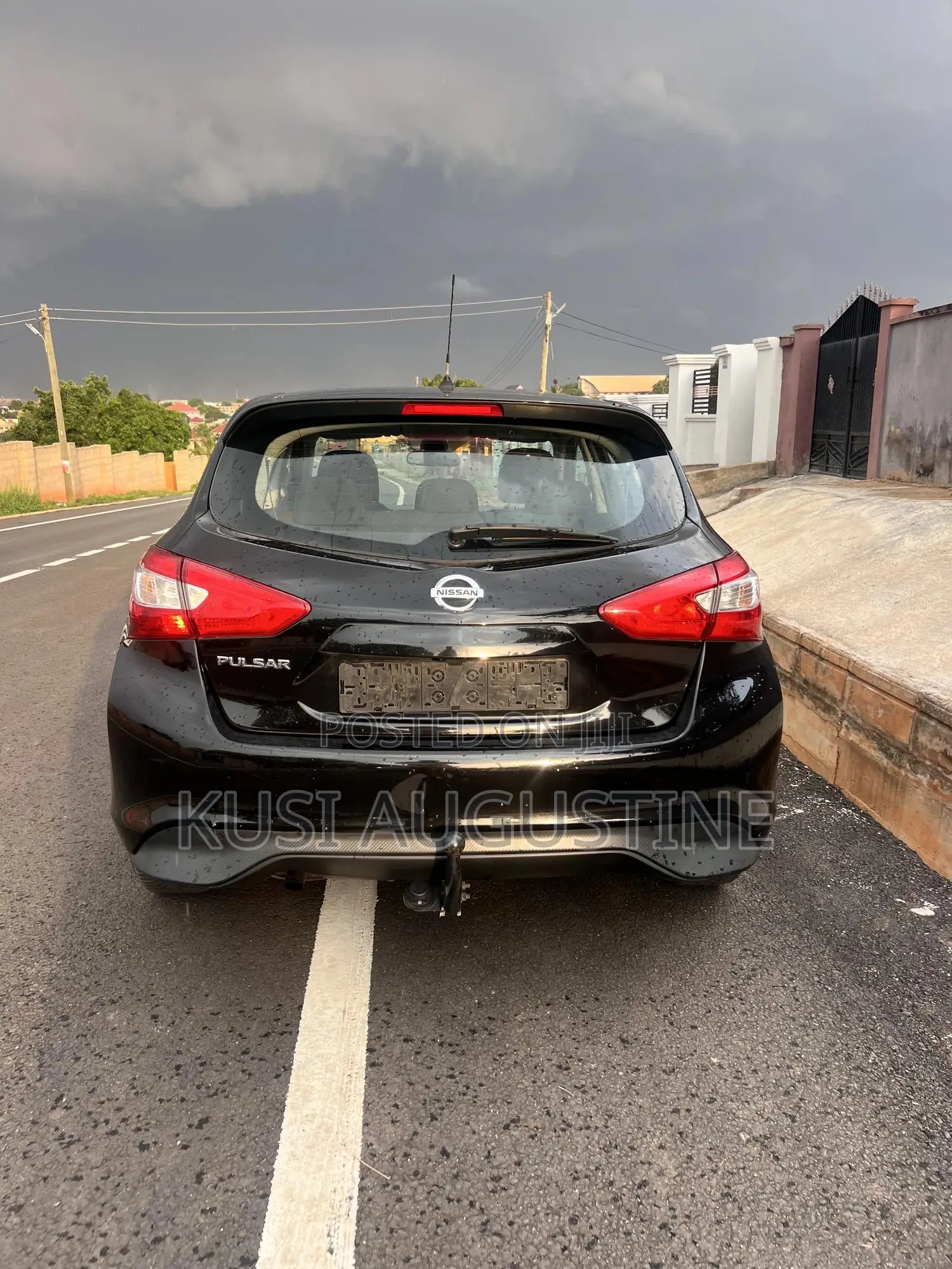 Nissan Pulsar 2016 Black