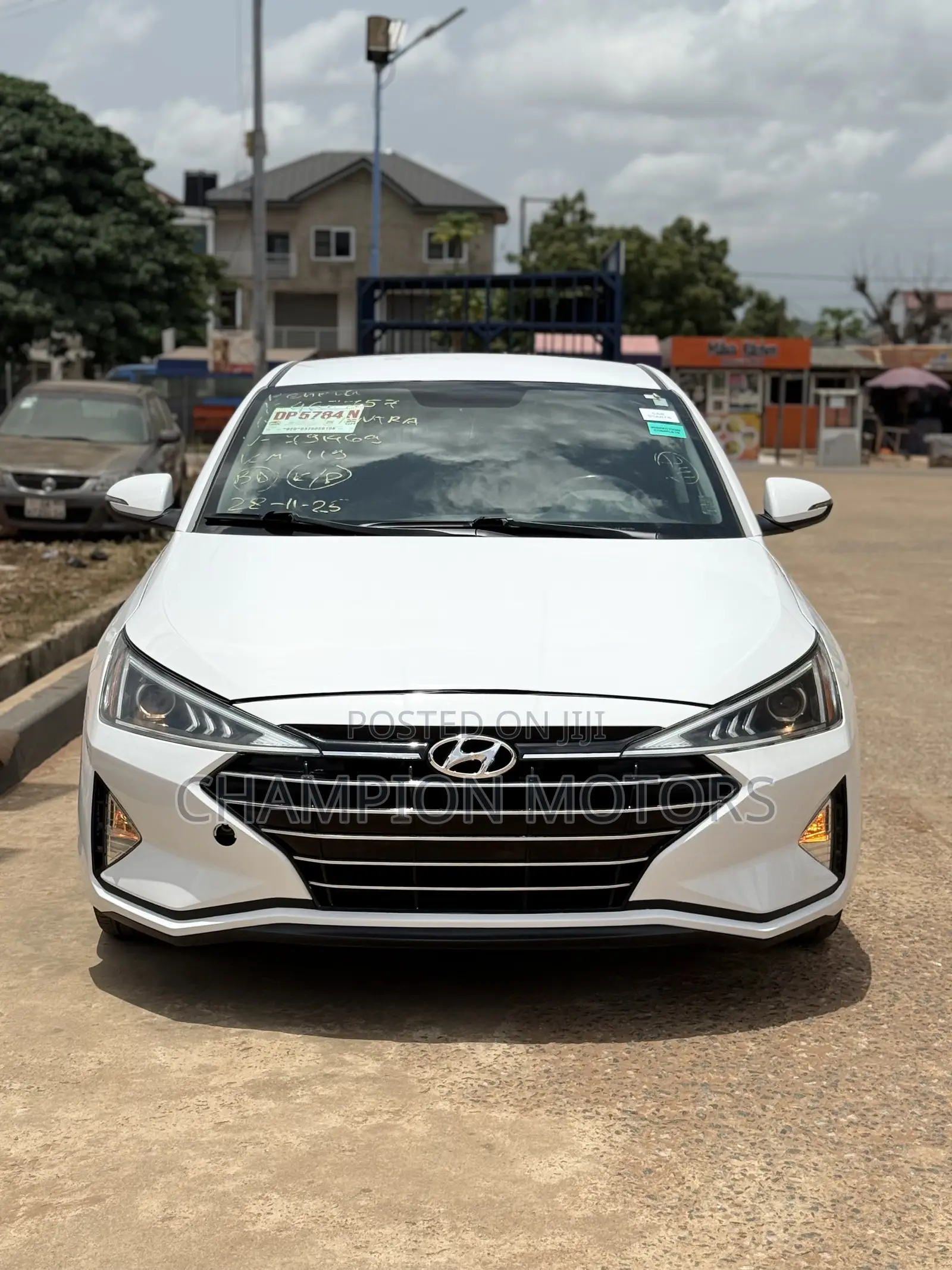 Hyundai Elantra 2018 White