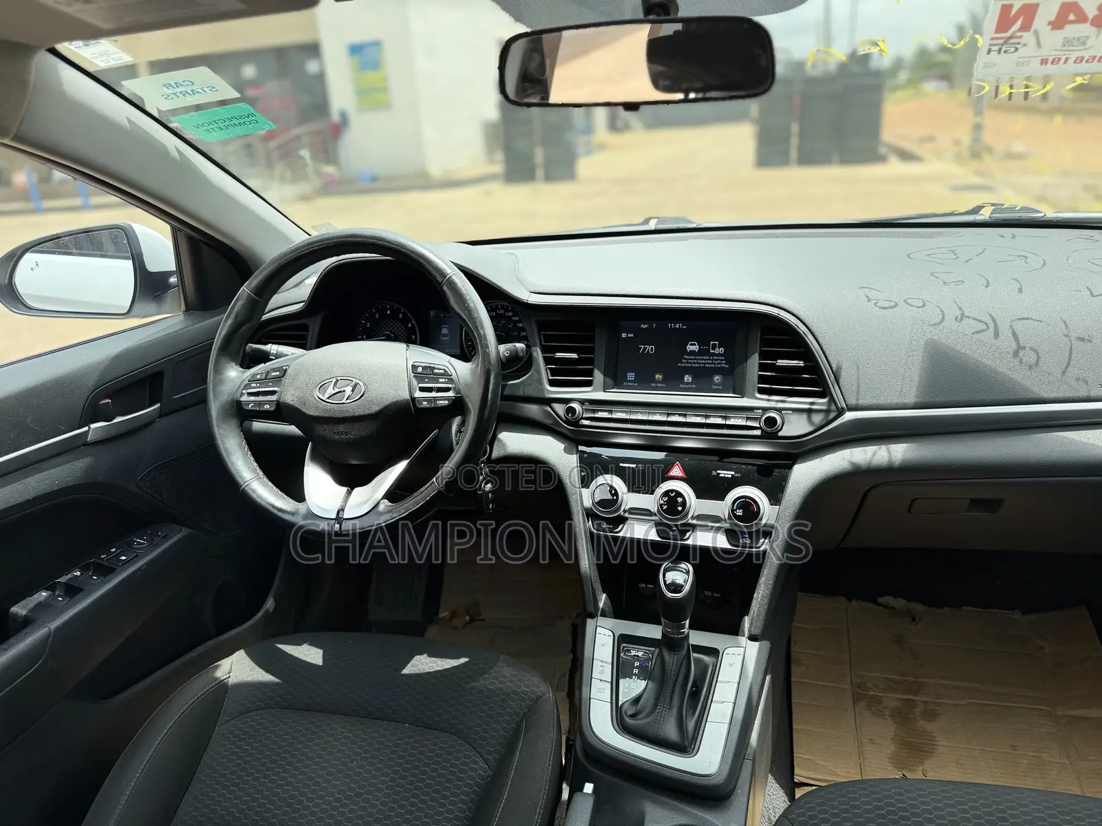 Hyundai Elantra 2018 White