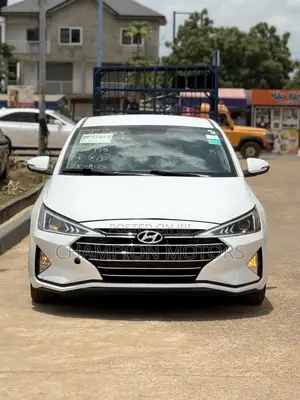 Hyundai Elantra 2018 White