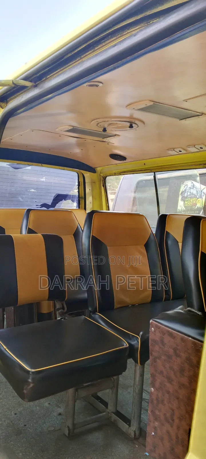 Volkswagen Transporter 2000 Yellow