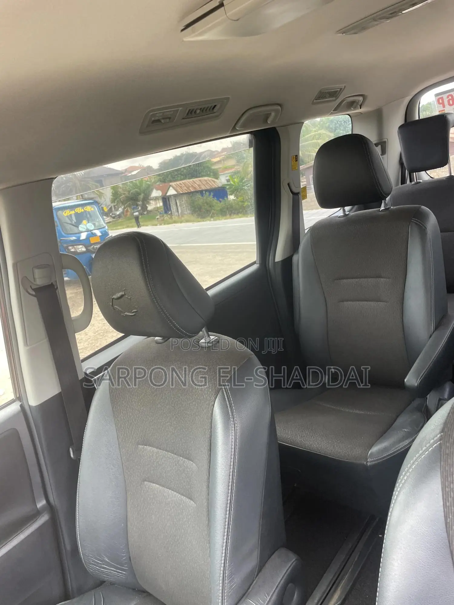 Toyota Voxy 2013 Black