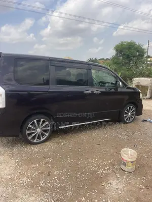Toyota Voxy 2013 Black