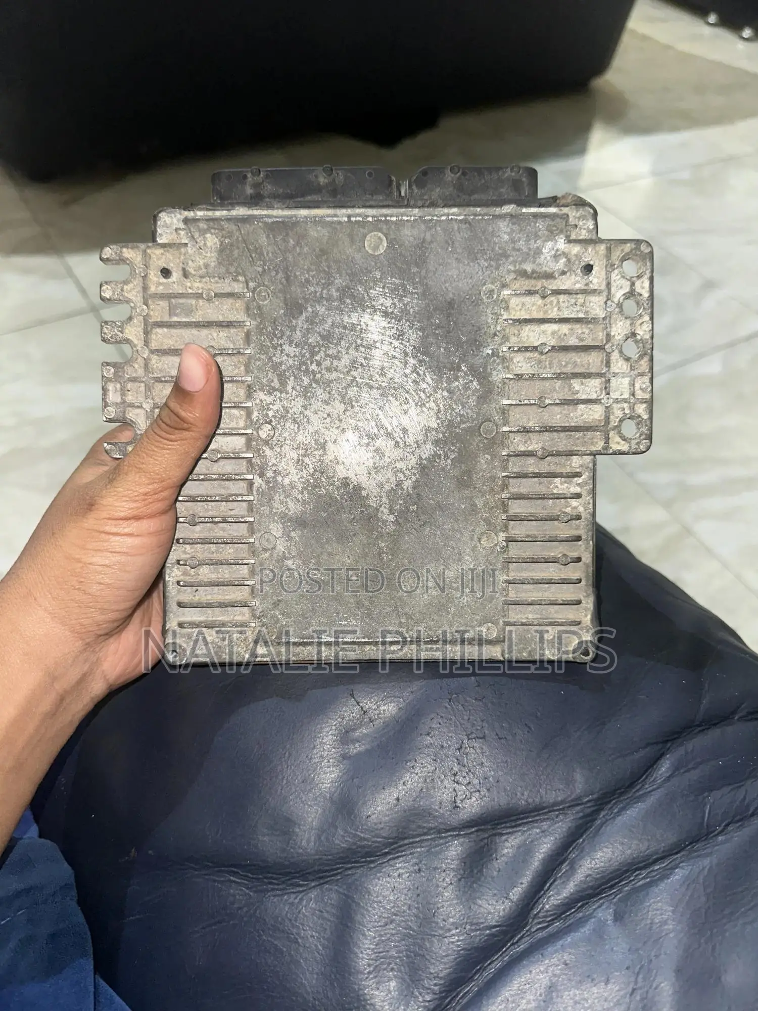 Genuine Nissan Frontier / Xterra Ecu (2007) - Mec70-020